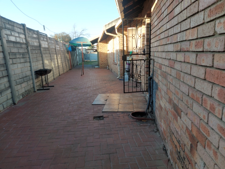 3 Bedroom Property for Sale in Oos Einde North West